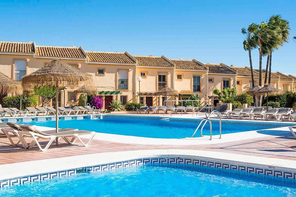 8 daagse vliegvakantie naar Ramada Hotel en Suites by Wyndham Costa del Sol in fuengirola, spanje
