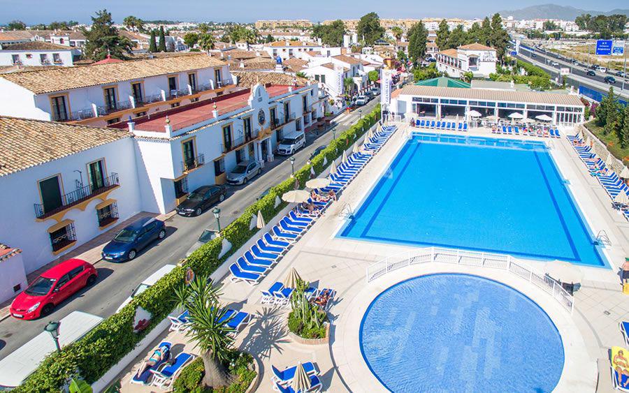 8 daagse vliegvakantie naar Globales Pueblo Andaluz in san pedro de alcantara, spanje