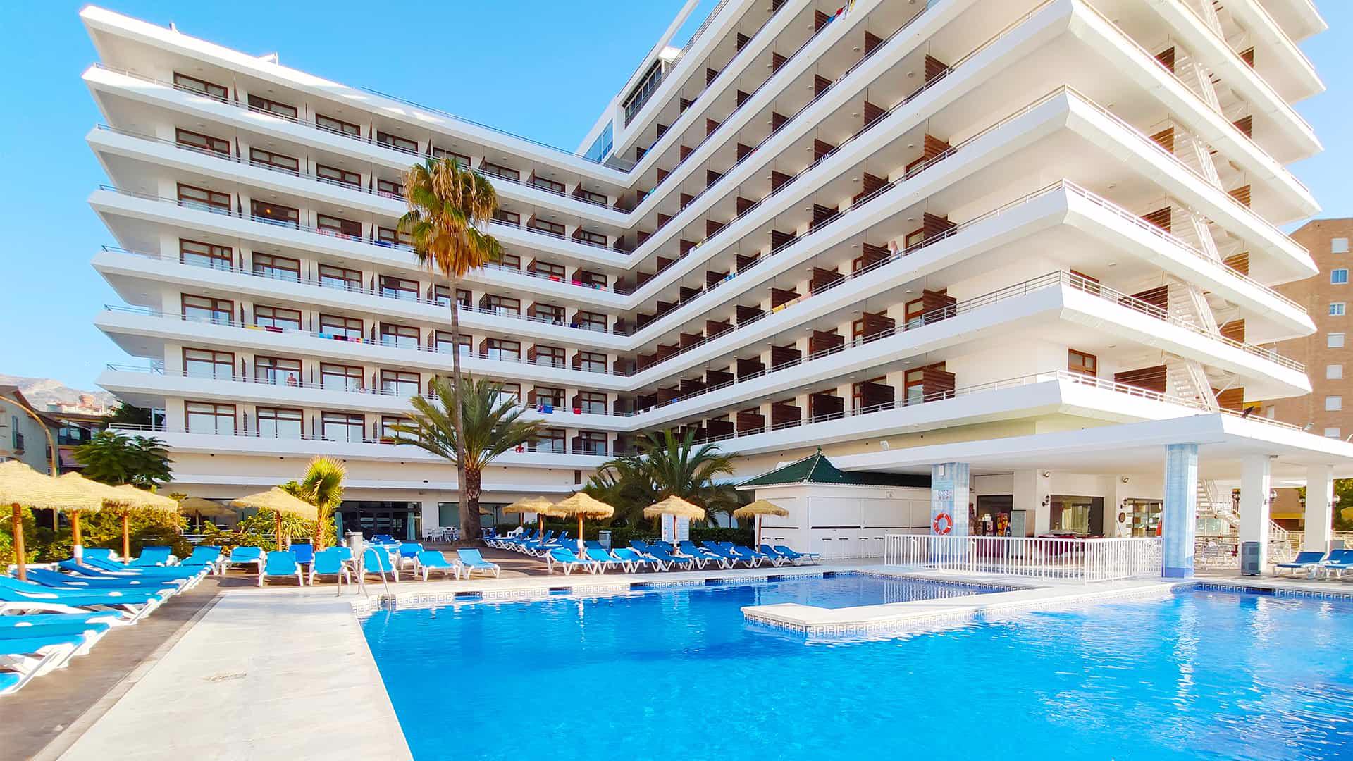 8 daagse vliegvakantie naar BLUESEA Gran Cervantes in torremolinos, spanje